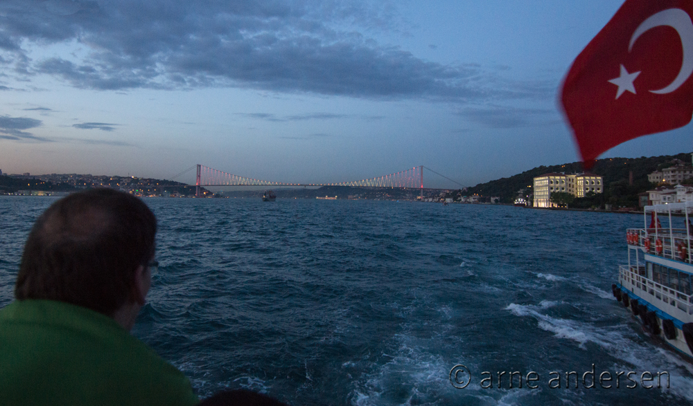 Bosporus Brücke am Abend