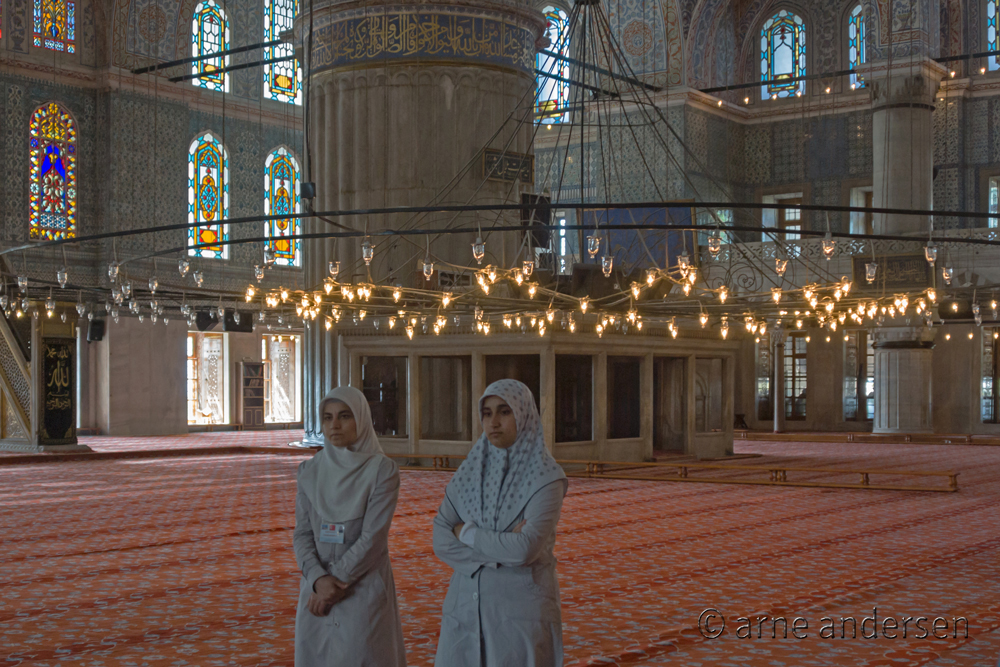 Blue Moschee und Muslima Wächterinnen