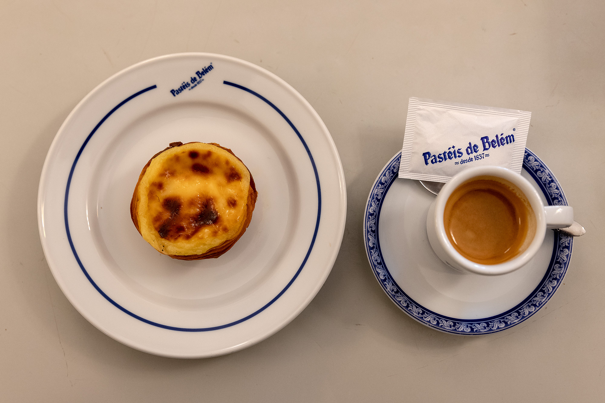 Pastéis de Belém - das Original  (Blätterteigtörtchen mit Pudding)